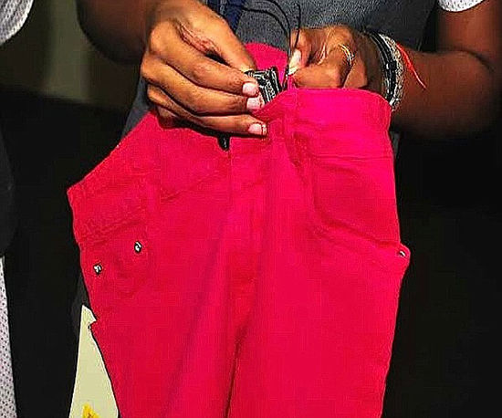 印度女学生发明防强奸牛仔裤，可向最近警局发求救信号。
